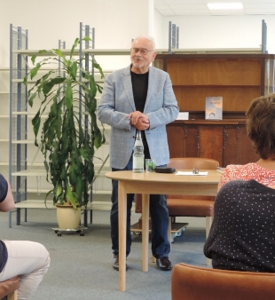 Lesung mit Herrn Ahnsehl