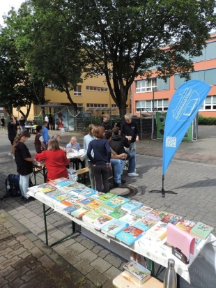 Stadbibliothek beim zweiten Strassenfest